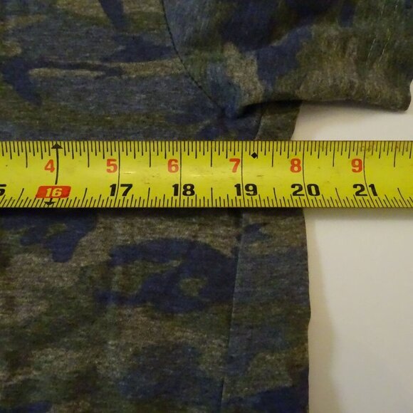 LAT Apparel Camo Print T-Shirt Women Size M Short Sleeve - Picture 5 of 6